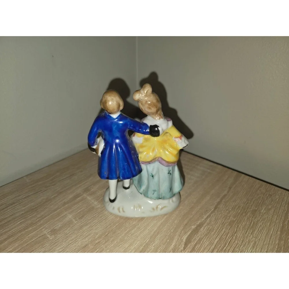 Vintage Made in Occupied Japan Porcelain Colonial Couple Figurine Hand Painted